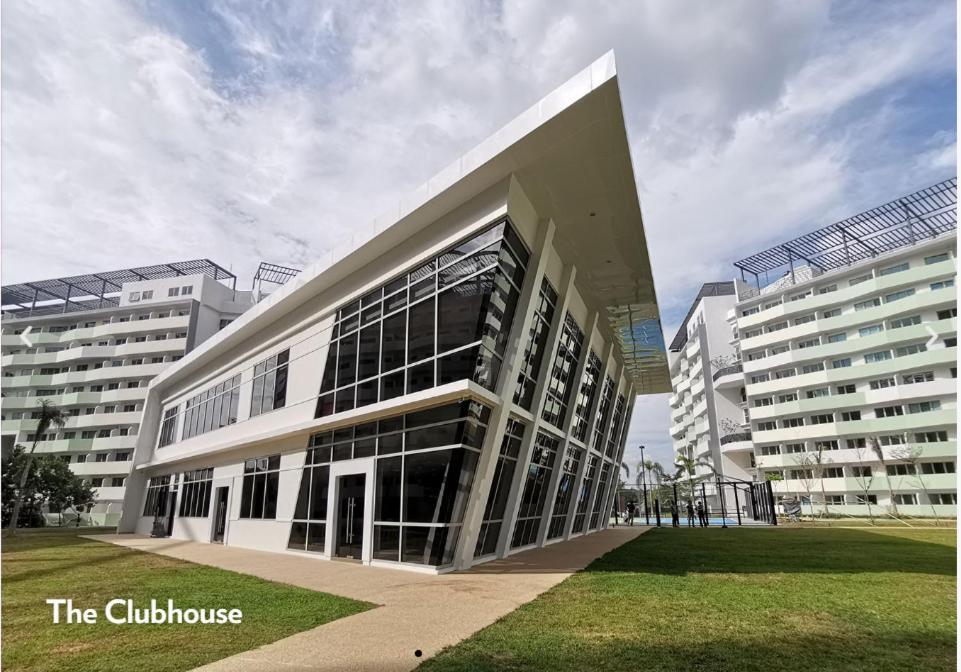 The Residences At Commonwealth By Century Properties Кесон-Сіті Екстер'єр фото
